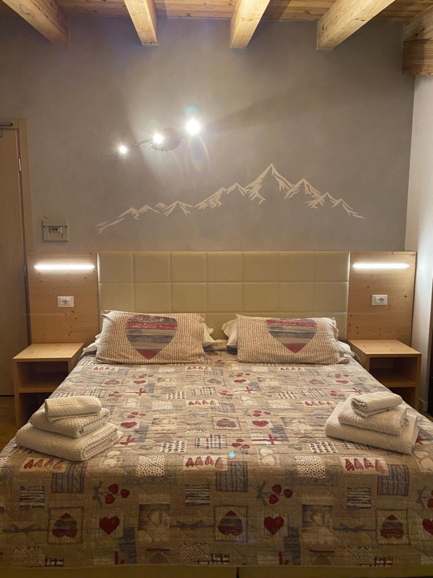 Hotel Sciatori 3 Stelle Superior Temù Exteriér fotografie